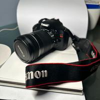 Attrezzatura Canon EOS Rebel T2i (550D) + 18-135mm