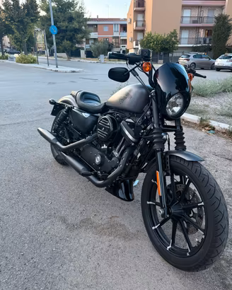 Harley davidson 883 sportster