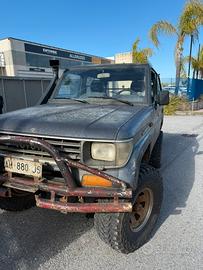 Toyota Cinesino 2.5 VX land crusier