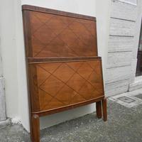 Letto singolo con intarsi