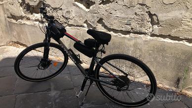 Bicicletta trekking/ibrida Decathlon Riverside 500