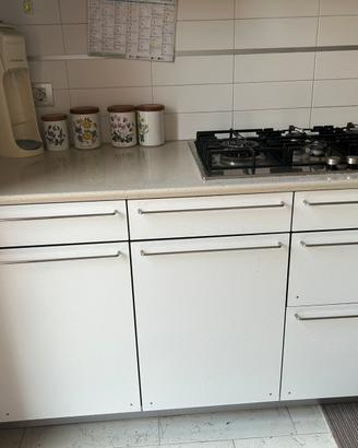 Cucina usata in buono stato!