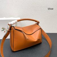 Borsa a tracolla grande Loewe Puzzle Caramel
