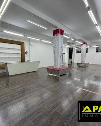 Immobile di 265 m² con 1 locale a Canicattì