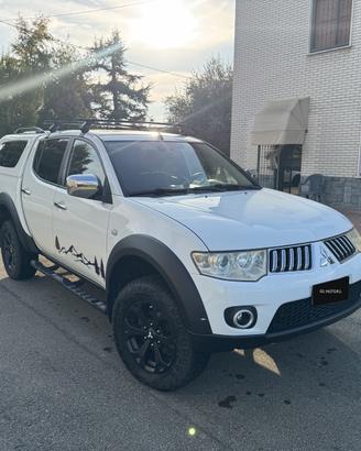 Mitsubishi L200 2.5 DI-D/178CV DC Intense Plus