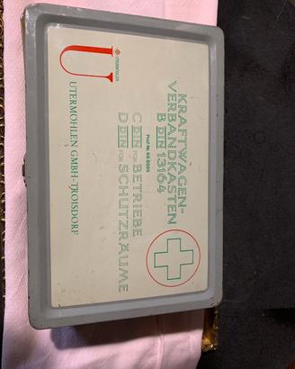 Cassetta pronto soccorso vintage