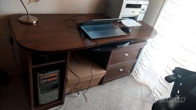 scrivania studio noce