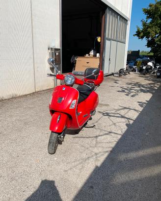 Vespa 300 gts a