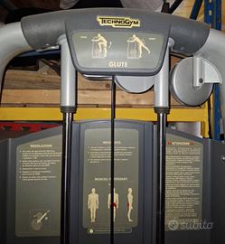 MACCHINA GLUTE  TECHNOGYM