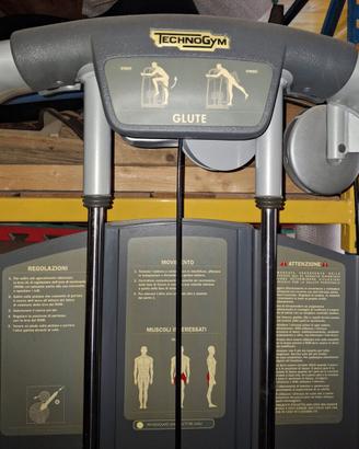 MACCHINA GLUTE  TECHNOGYM
