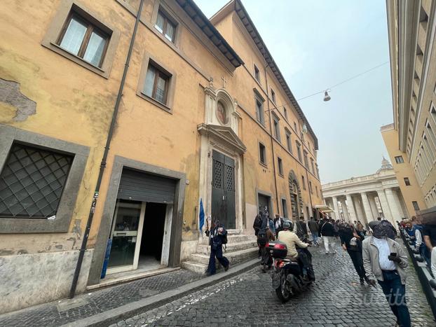 Negozio bilivello a pochi passi da piazza san piet