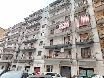 AMPIO APPARTAMENTO-adiacenze PIAZZA MEDAGLIE D'ORO