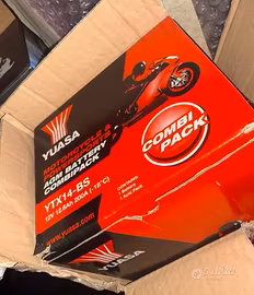Batteria YUASA e  Motul 7100 10W-50