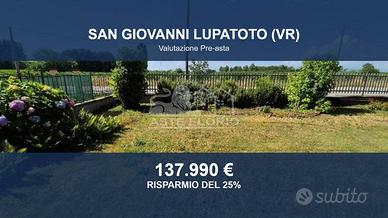 Immobile in asta di 151 m² con più di 5 locali a S