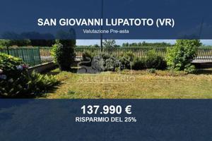 Immobile in asta di 151 m² con più di 5 locali a S
