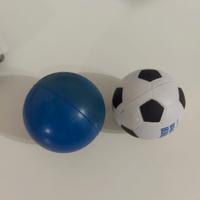 palline spugna blu e calcio