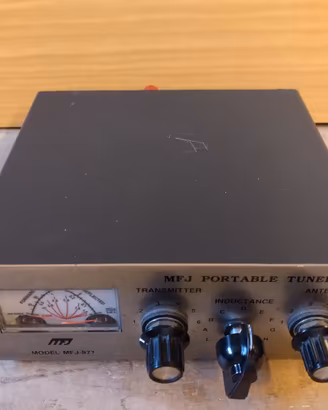 Accordatore antenna HF modello MFJ-971