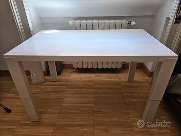 scrivania Ikea per scuola elementare/medie