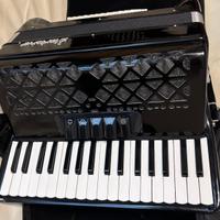 Fisarmonica 72 bassi 34 tasti – Pari al nuovo – Ne