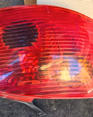Fanale posteriore sinistro peugeot 206