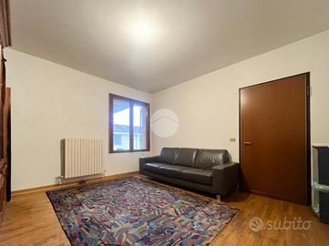 3 LOCALI A CASTREZZATO