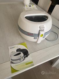 Friggitrice ad aria Tefal con paletta rotante