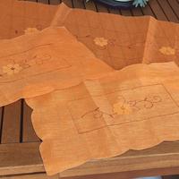 Set centrotavola ricamati arancioni