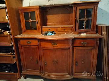 Credenza con alzata della nonna