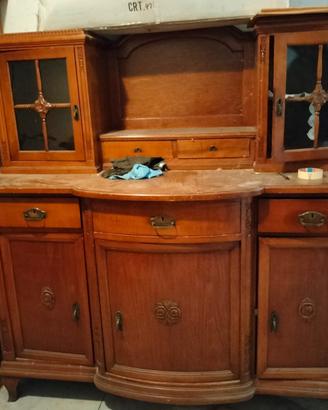 Credenza con alzata della nonna