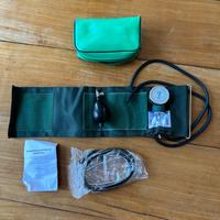 sfigmomanometro ad aneroide