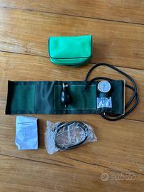 sfigmomanometro ad aneroide