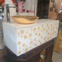 Mobile bagno a sospensione con bacinella