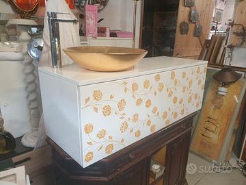 Mobile bagno a sospensione con bacinella