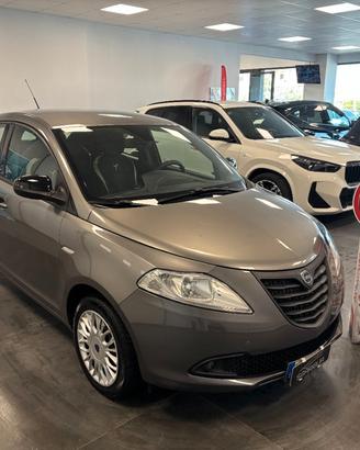 Lancia Ypsilon 1.2 Benzina Gold