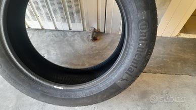 Gomme auto