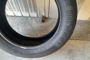 Gomme auto