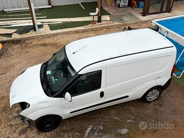 Fiat doblo metano maxi furgone natural power