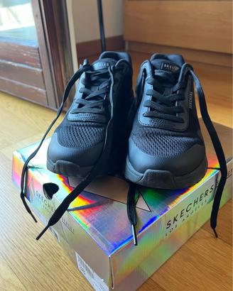 Scarpe Skechers UNO FLEX comprate 15/07 - T 38