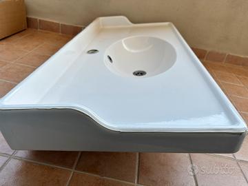 Lavandino bagno