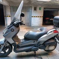 SCOOTER YAMAHA X-MAX 250.