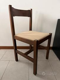 n. 6 sedie in legno rivestite 20€l una