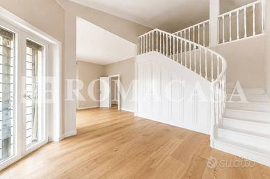 Attico / Mansarda di 201 m² con 5 locali e box aut