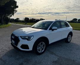 Audi Q3 35 TDI S tronic Business