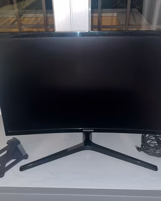 Monitor Samsung Gaming 24” – Full HD – 144 Hz