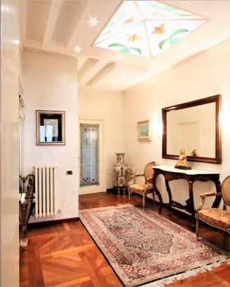 Elegante e in pieno centro