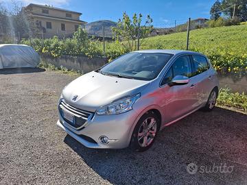 Peugeot 208 Allure 1.6 HDi 115cv - 2014 neopatenta
