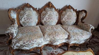 Salotto vintage (divano, poltrone e tavolino)