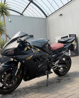 Yamaha R1