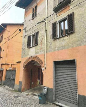 Immobile in asta di 177 m² con 4 locali e box auto