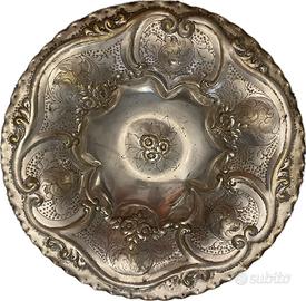 Piatto decorativo in metallo